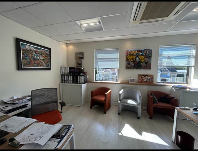 415M² BUILDING TO LET IN NEWLANDS