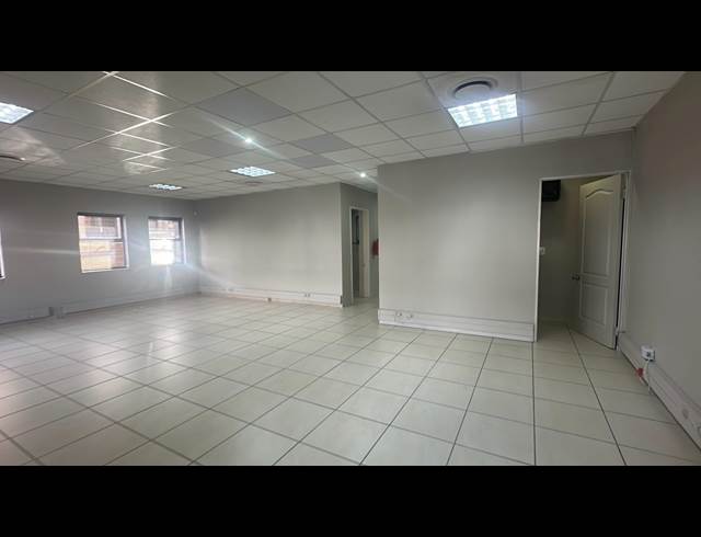 85M² OFFICE TO LET IN BEN FLEUR