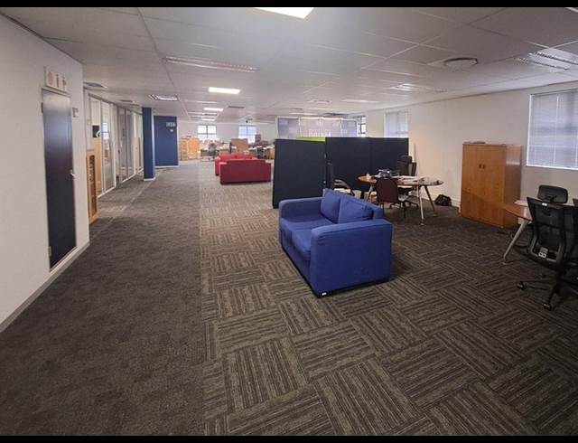 1,194M² OFFICE TO LET IN CENTURY CITY