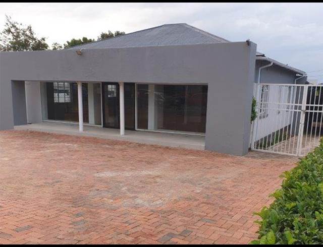 230M² RETAIL TO LET IN GREENSIDE