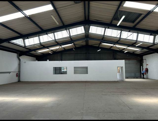 1,146M² WAREHOUSE TO LET IN ANDERBOLT