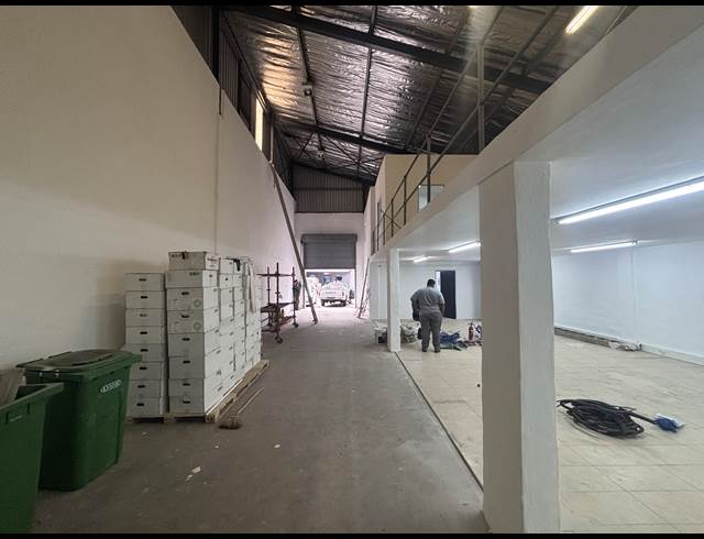 351M² WAREHOUSE TO LET IN RIVERHORSE VALLEY
