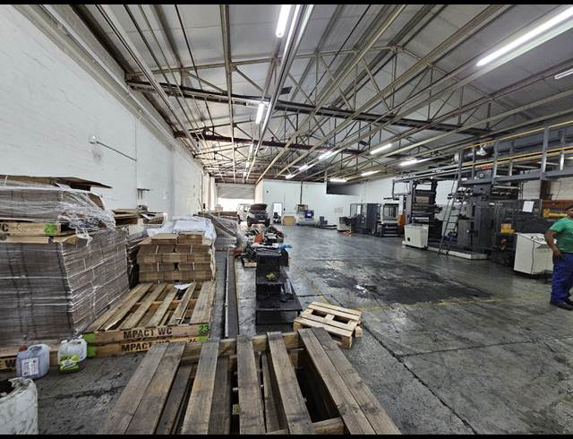 1,099M² WAREHOUSE TO LET IN BELLVILLE SOUTH