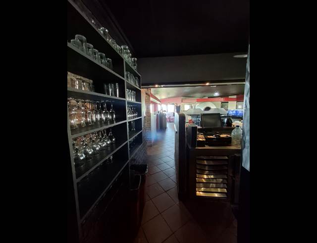 304.40M² RETAIL TO LET IN GONUBIE