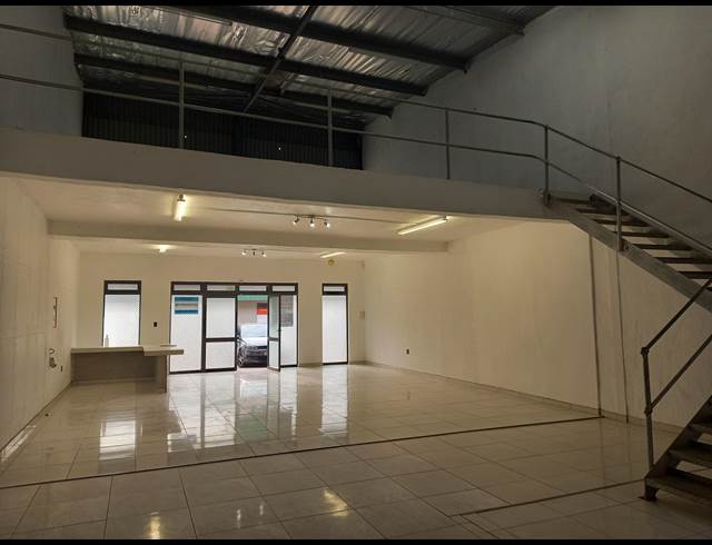 192M² OFFICE TO LET IN BALLITO CENTRAL