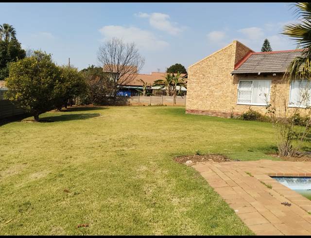 3 BEDROOM FREESTANDING TO LET IN ILLIONDALE