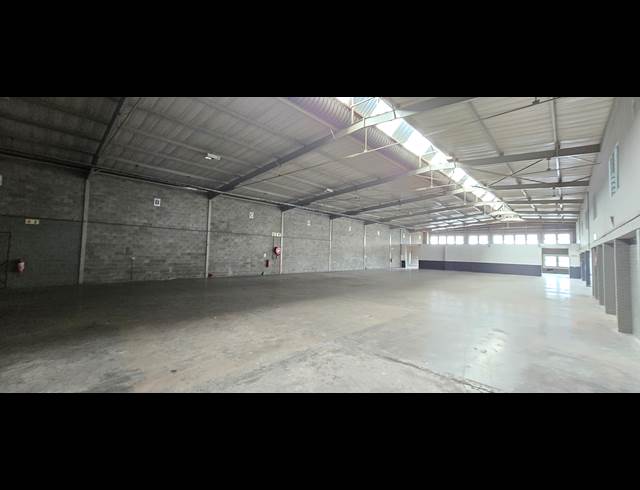 1,373M² WAREHOUSE TO LET IN KYA SANDS