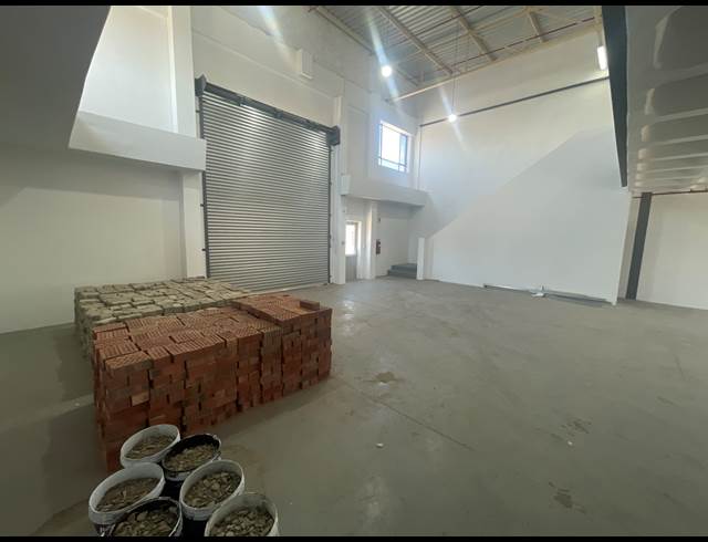 214M² WAREHOUSE TO LET IN BLACKHEATH INDUSTRIAL