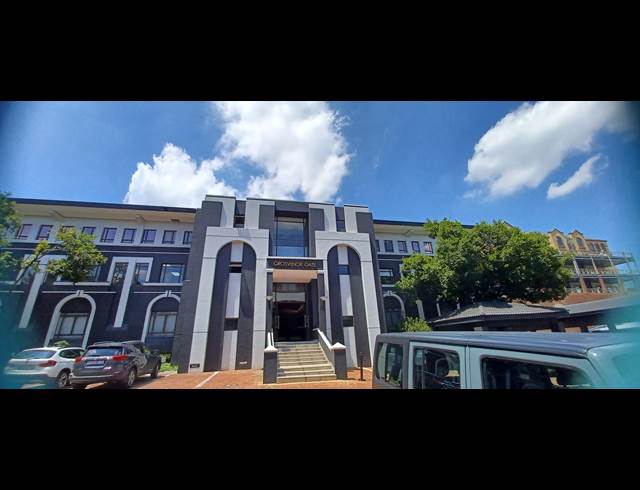 251M² OFFICE TO LET IN HYDE PARK