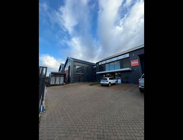 479M² WAREHOUSE TO LET IN STONEWOOD SECURITY ESTATE