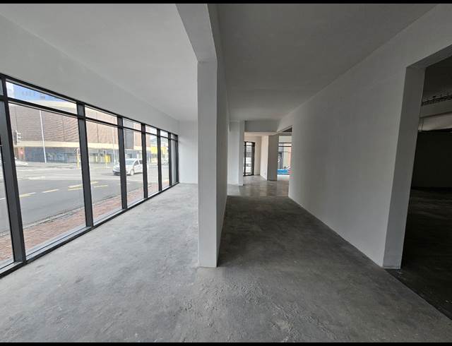 496M² RETAIL TO LET IN WOODSTOCK