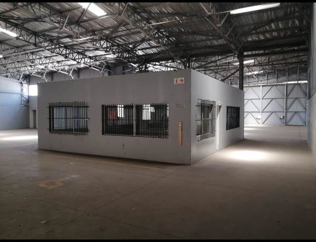 850M² WAREHOUSE TO LET IN SELBY