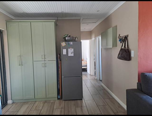 4 bed property to rent in HOSPITAL HILL