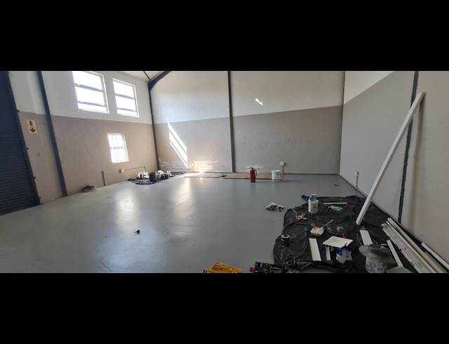 178M² WAREHOUSE TO LET IN DIEP RIVER