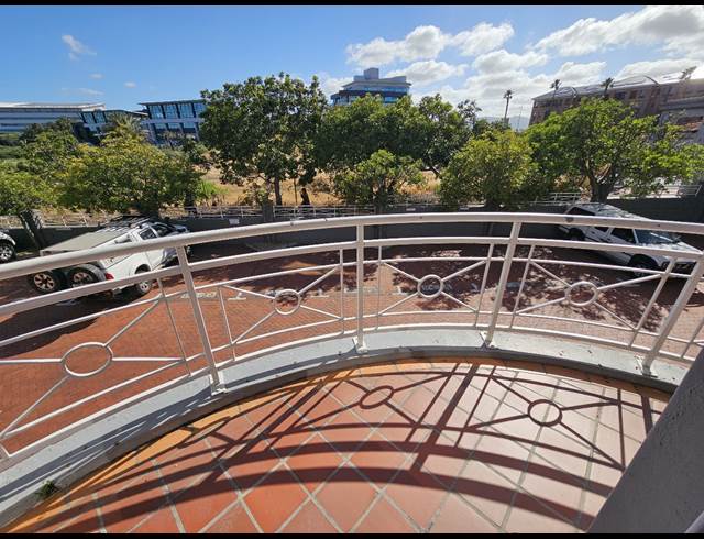 352M² OFFICE TO LET IN CENTURY CITY