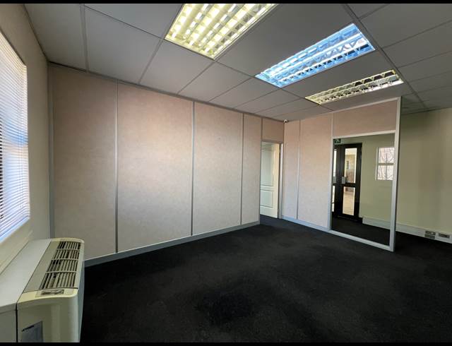 225M² OFFICE TO LET IN HIGHVELD