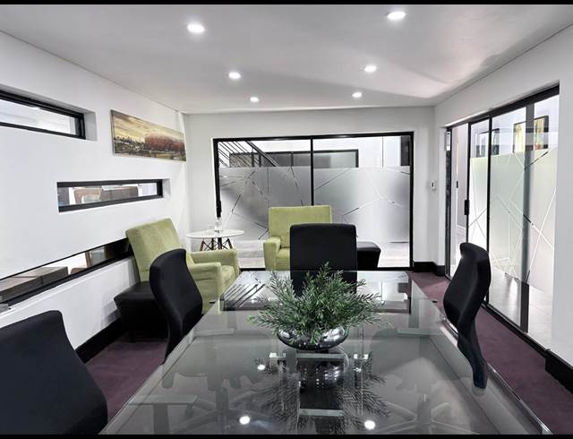 17M² SERVICED OFFICE TO LET IN BARBEQUE DOWNS