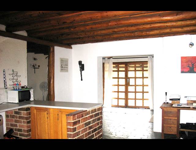 1 bed property to rent in KNOPJESLAAGTE
