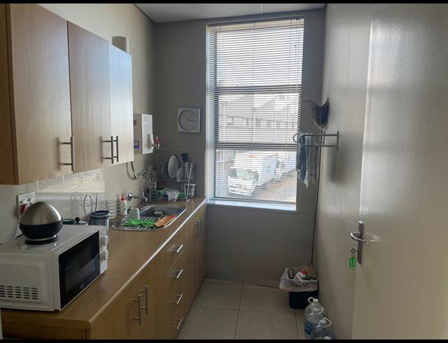 180M² OFFICE TO LET IN NDABENI