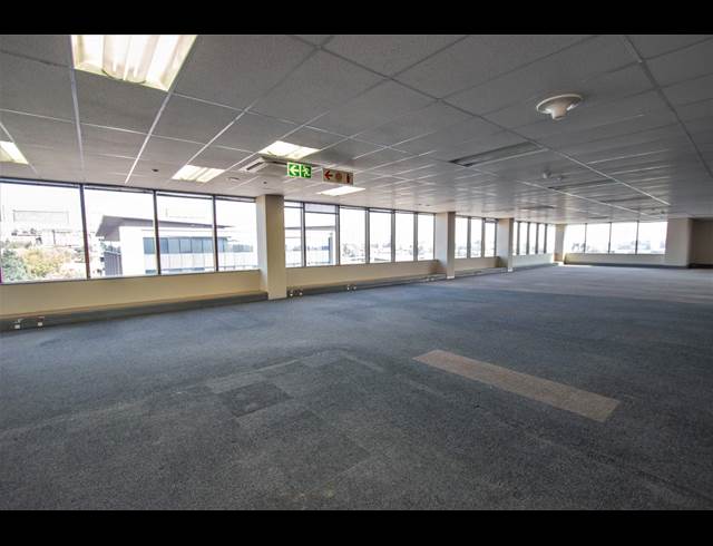 1,557M² OFFICE TO LET IN PARKTOWN