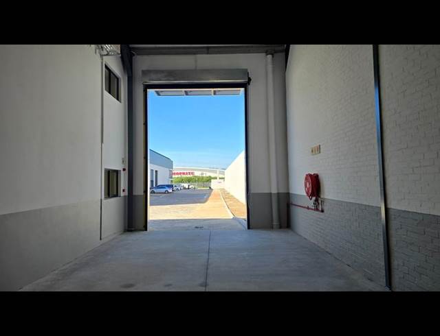 INDUSTRIAL PROPERTY TO RENT IN STIKLAND INDUSTRIAL