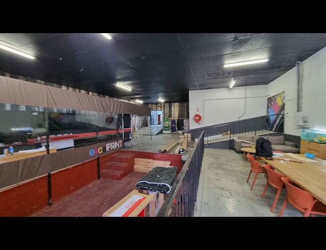 378M² WORKSHOP TO LET IN WOODSTOCK