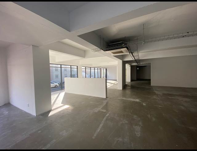 496M² RETAIL TO LET IN WOODSTOCK