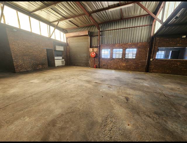 196M² WAREHOUSE TO LET IN WADEVILLE