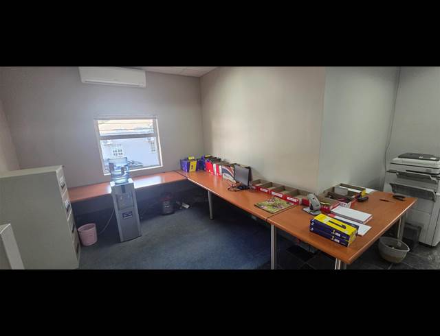 130M² OFFICE TO LET IN NELSPRUIT CENTRAL