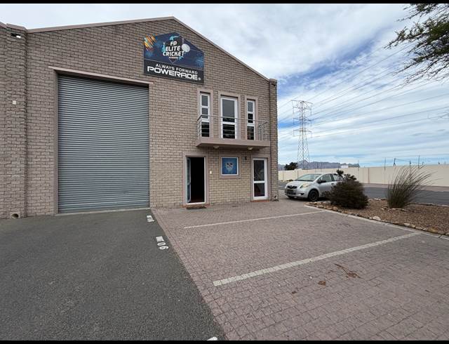 345M² WAREHOUSE TO LET IN ASLA PARK