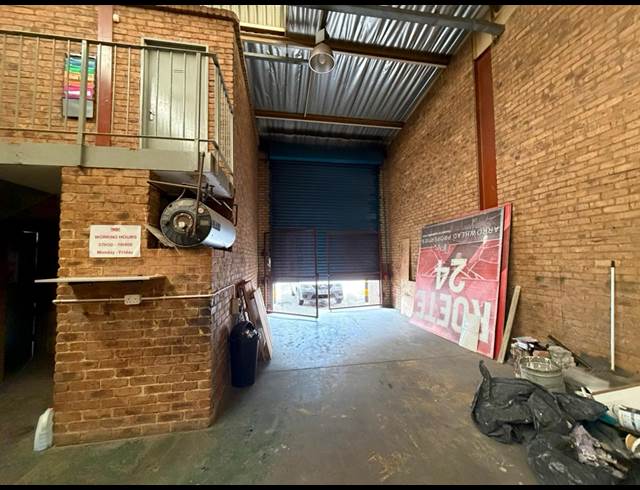 350M² WAREHOUSE TO LET IN MEADOWDALE