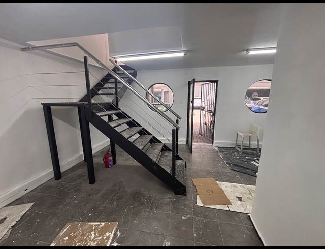 351M² WAREHOUSE TO LET IN RIVERHORSE VALLEY