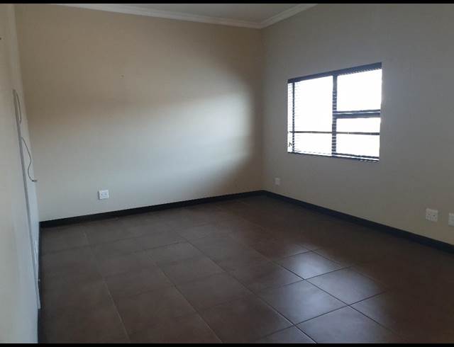 300M² OFFICE TO LET IN WADEVILLE