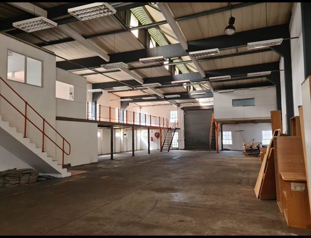 607M² WAREHOUSE TO LET IN MAXMEAD