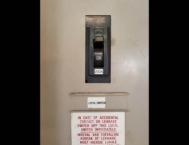 Factory property to rent in FACTORIA