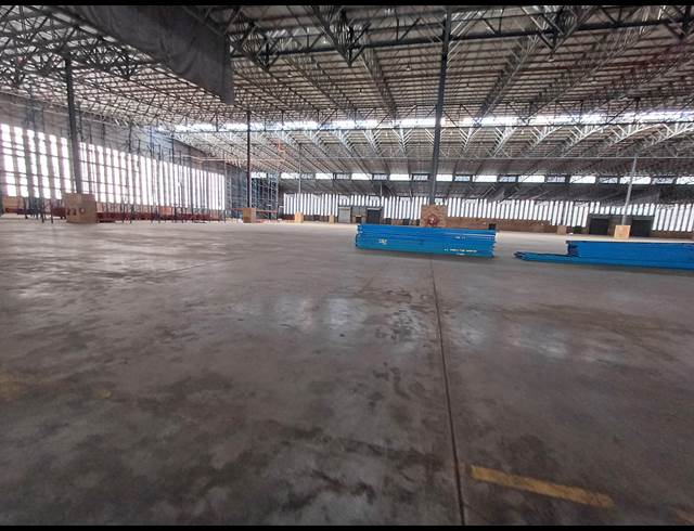 22,510M² WAREHOUSE TO LET IN COSMO CITY