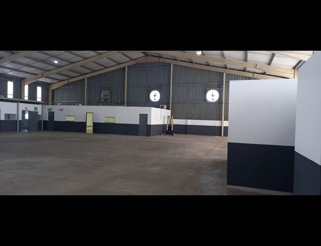875M² WAREHOUSE TO LET IN WATERFALL
