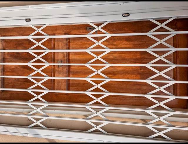 1 BEDROOM PROPERTY TO RENT IN BULT WEST