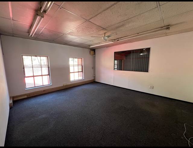 431M² WAREHOUSE TO LET IN STRIJDOMPARK