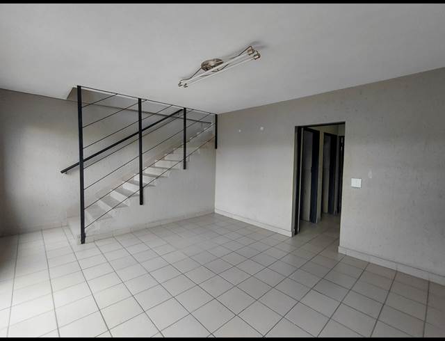 377M² WAREHOUSE TO LET IN POMONA