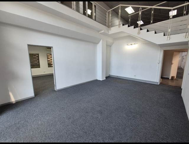 1,428M² WAREHOUSE TO LET IN LINBRO PARK