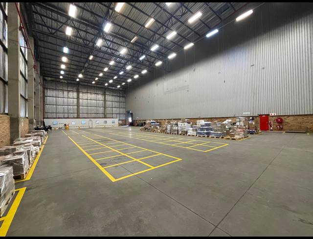 12,400M² WAREHOUSE TO LET IN JET PARK