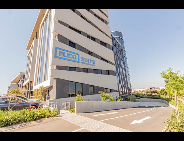 75M² SERVICED OFFICE TO LET IN VORNA VALLEY