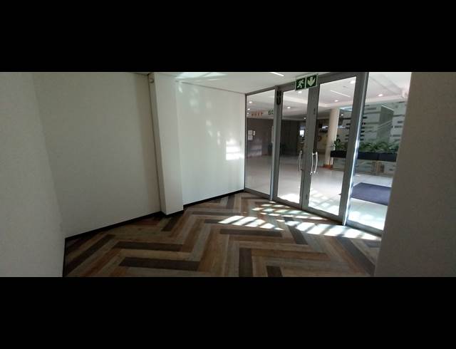 395M² OFFICE TO LET IN BRYANSTON