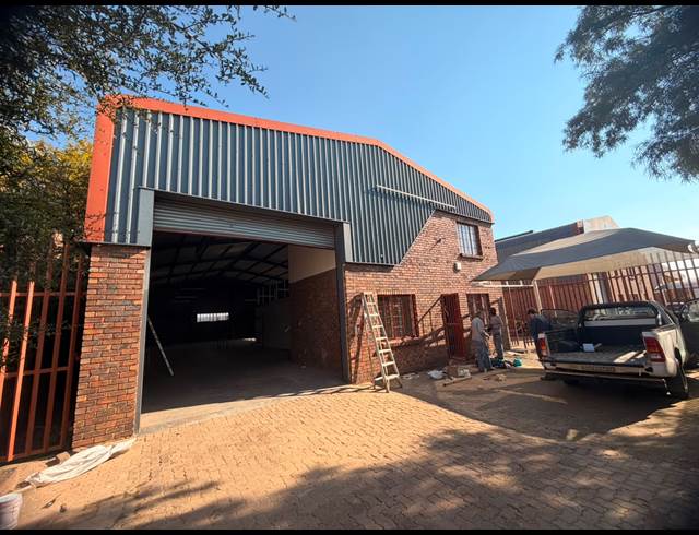 465M² WAREHOUSE TO LET IN SEBENZA
