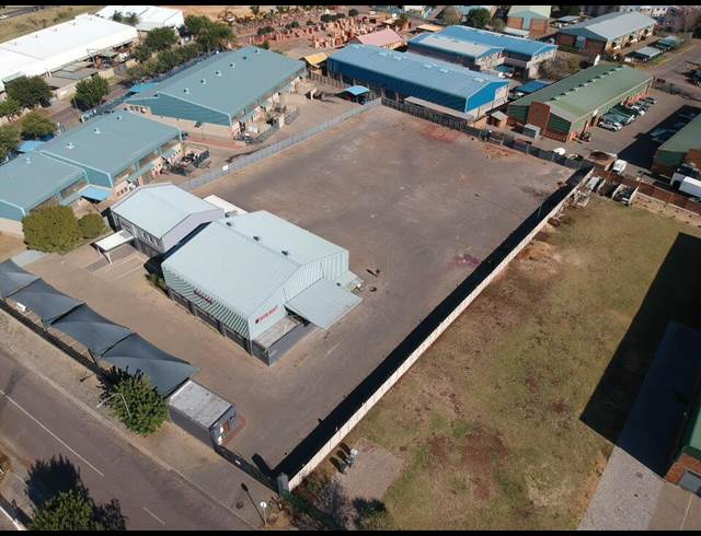 850M² WAREHOUSE TO LET IN HENNOPSPARK INDUSTRIAL