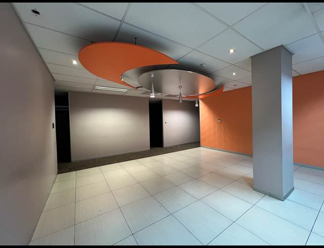 298M² OFFICE TO LET IN HIGHVELD