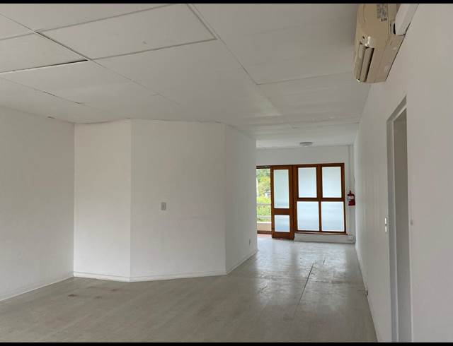 47M² RETAIL TO LET IN HOUT BAY CENTRAL