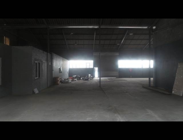 815M² FACTORY TO LET IN STIKLAND