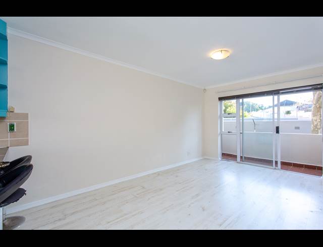 2 BEDROOM APARTMENT RENTED IN WYNBERG UPPER